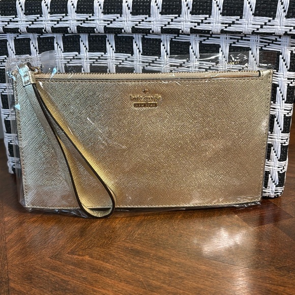 KATE SPADE NEW YORK WRISTLET (NWOT) - Picture 4 of 8